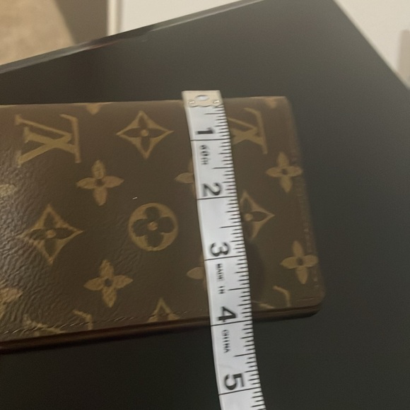 New Passport holder - Picture 6 of 10